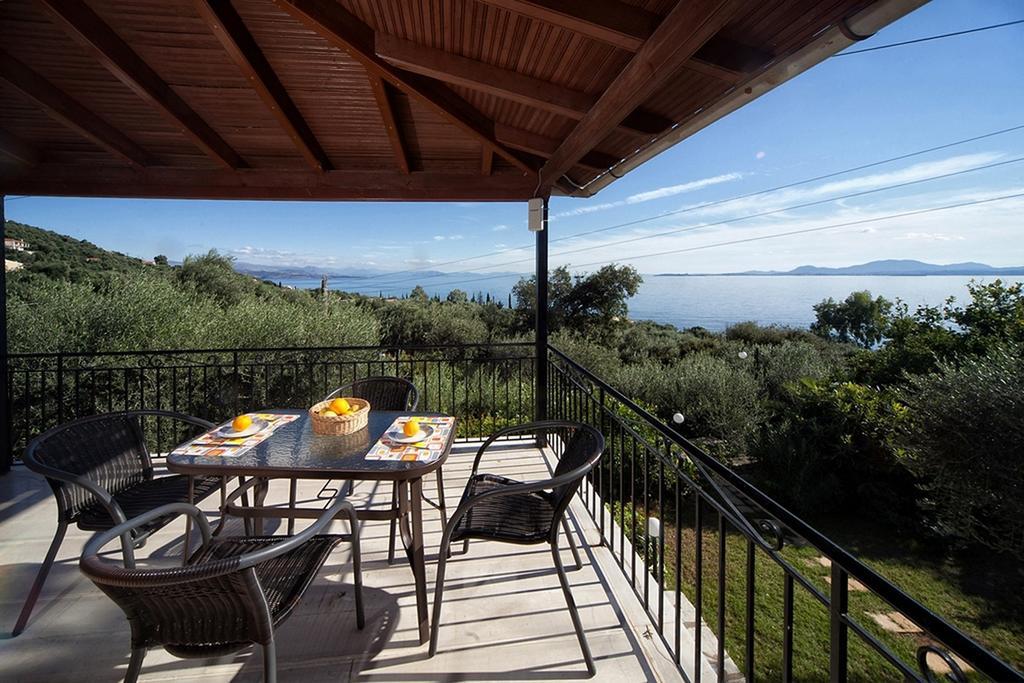 Joanna Sea View Barbati